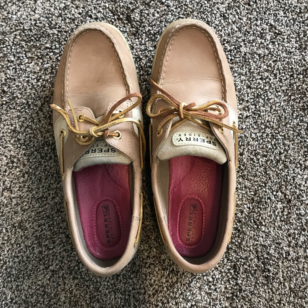 Gold/tan sperrys